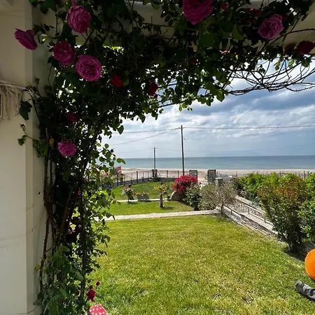 Eva Dikella Villa